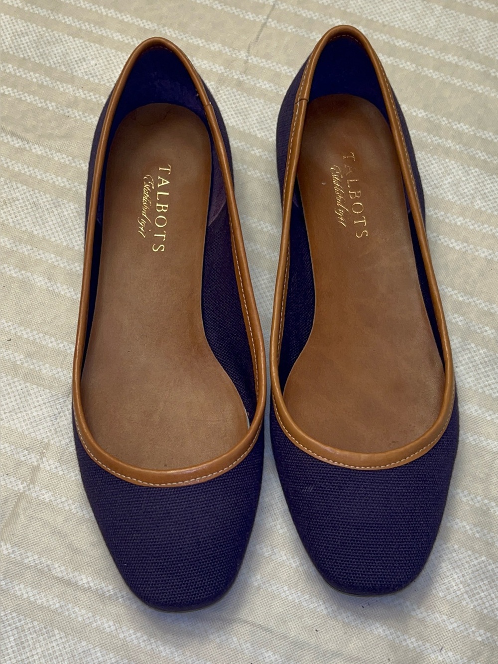 Talbots Flats Feature a Textured Purple  Canvas Size 7.5wide